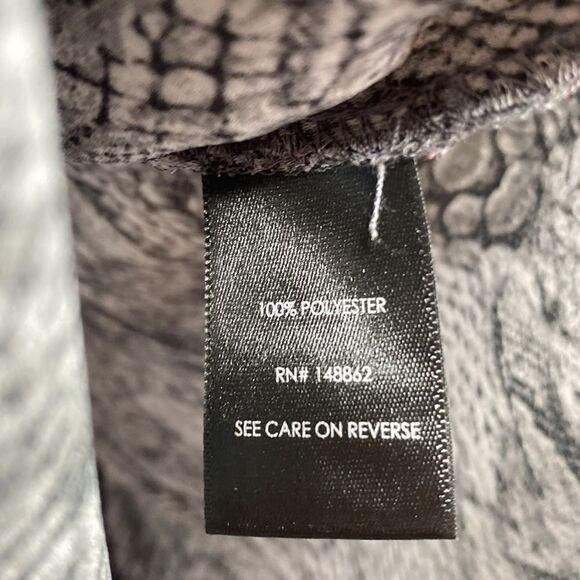 Torrid Plus Size Snakeskin Print Blouse Modern Chic Neutral Top Blouse - Picture 14 of 16